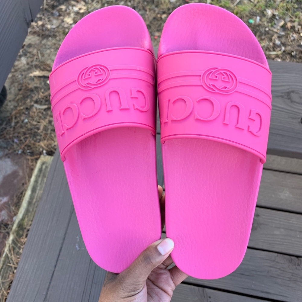 Gucci flip flops